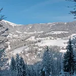 Arriach Apartments דירה