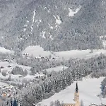 Apartamento Gasthof Arriach Früstuck Pension