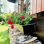 Arriach Apartments דירה *